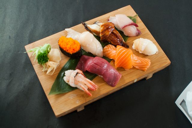 Sushi, calorie e rischi del pesce crudo